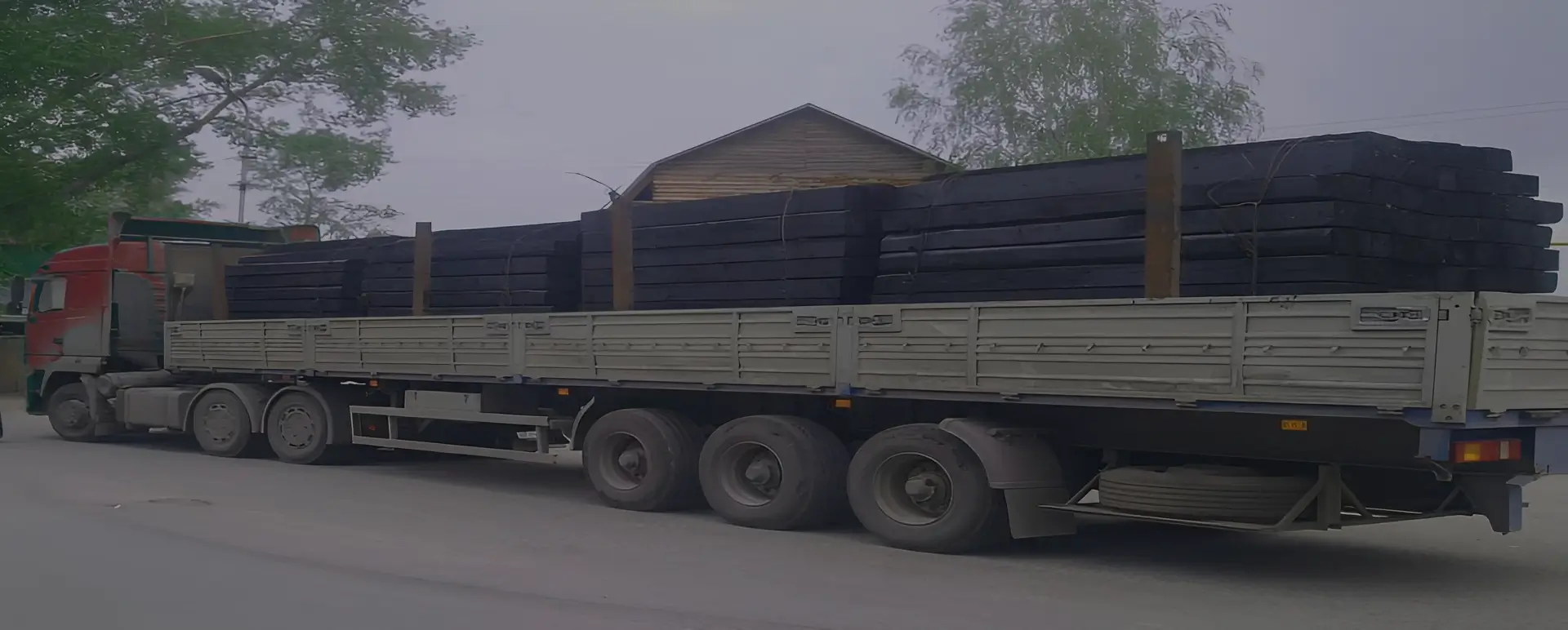 Сервис от транспортной компании по доставке шпал по России из Корсакова автотранспортом